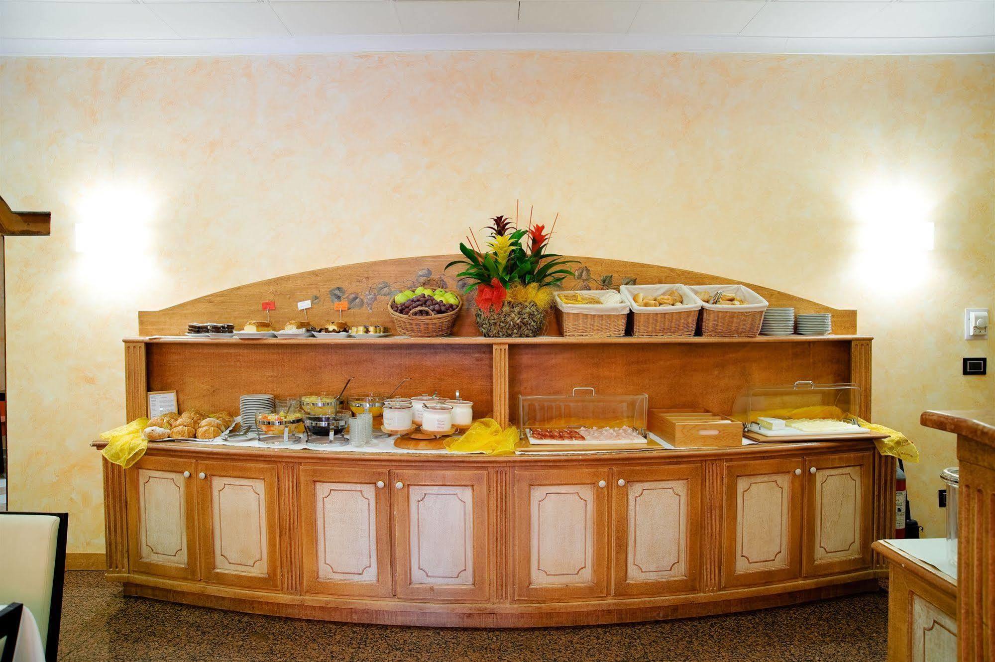Novo Hotel Rossi Verona Esterno foto
